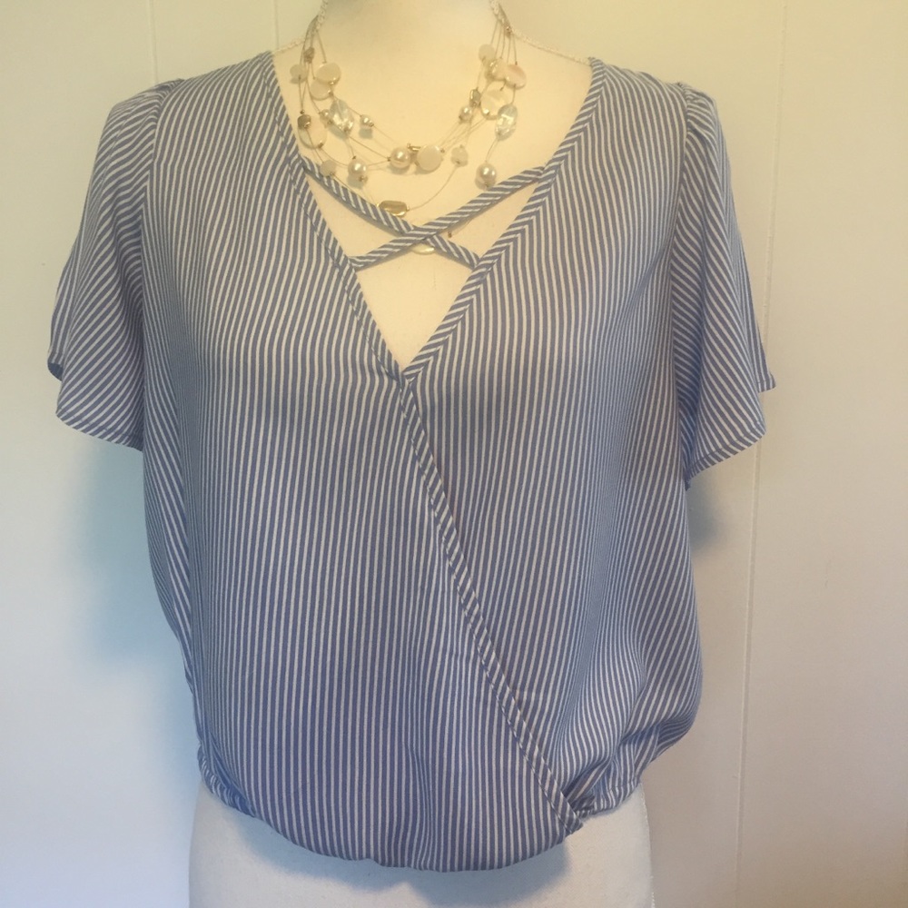 NWT Lovefire top size extra small.